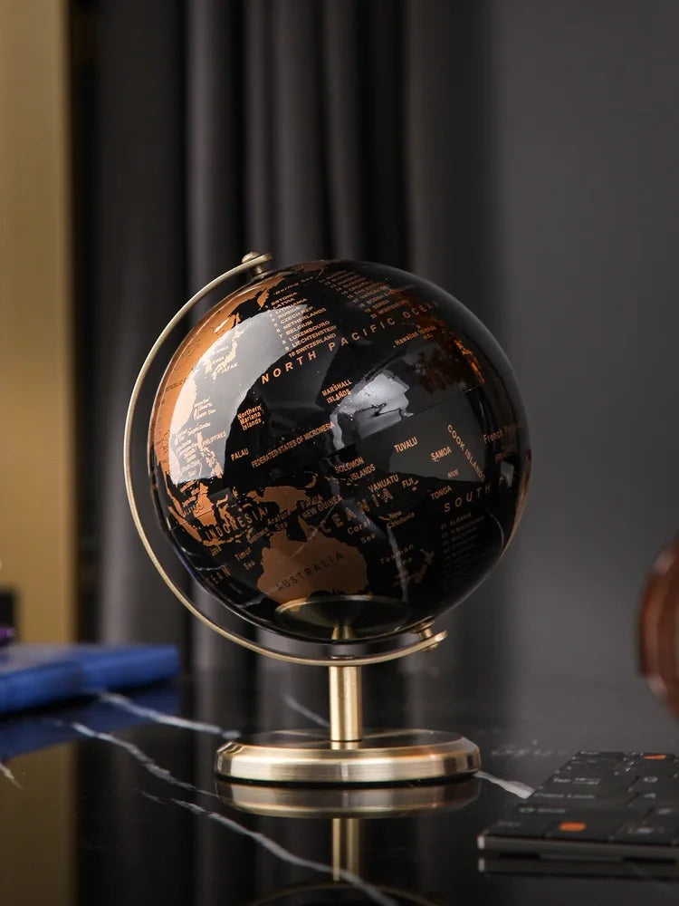 Globo Terrestre Metálico Giratório – Obra Decorativa Criativa para Educação e Decoração