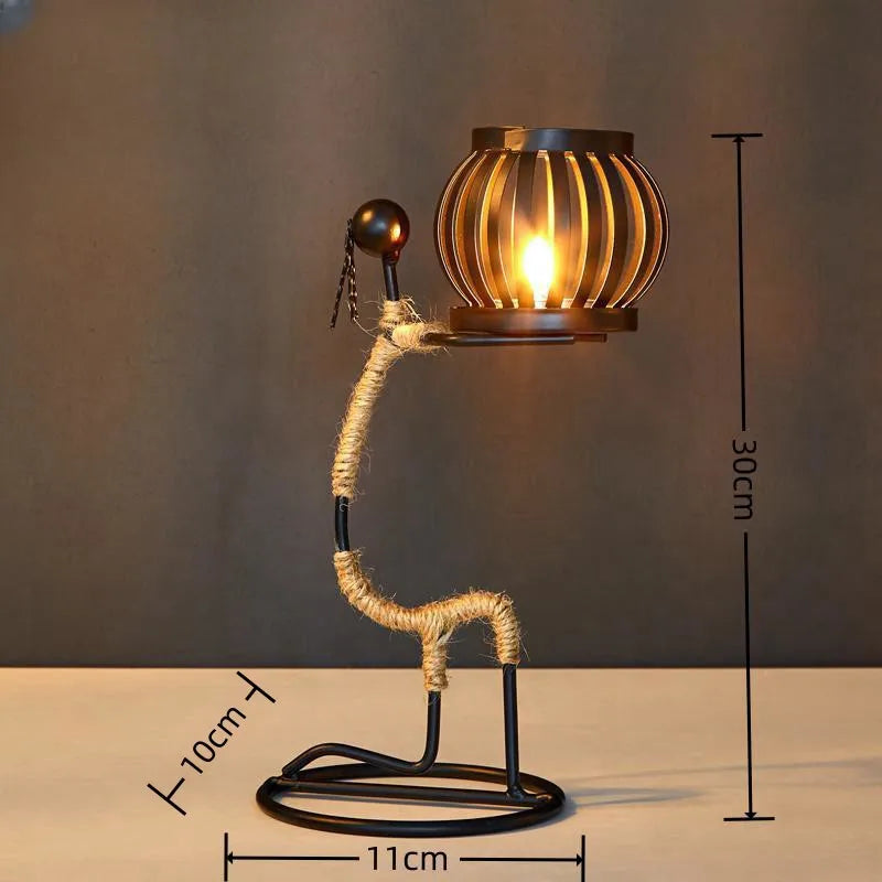 Castiçal Escultura Abstrata Nórdica – Porta-Vela de Metal Artesanal para Decoração Moderna