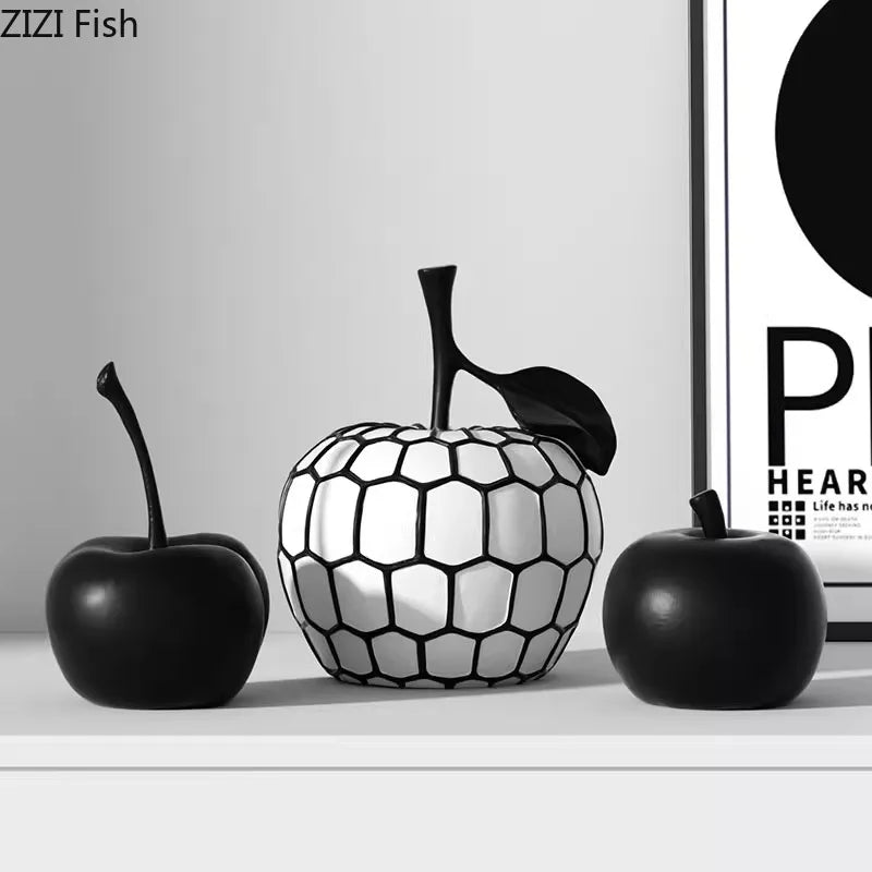 Esculturas Decorativas Frutas Listradas – Maçã e Abacaxi em Resina Minimalista Preto e Branco